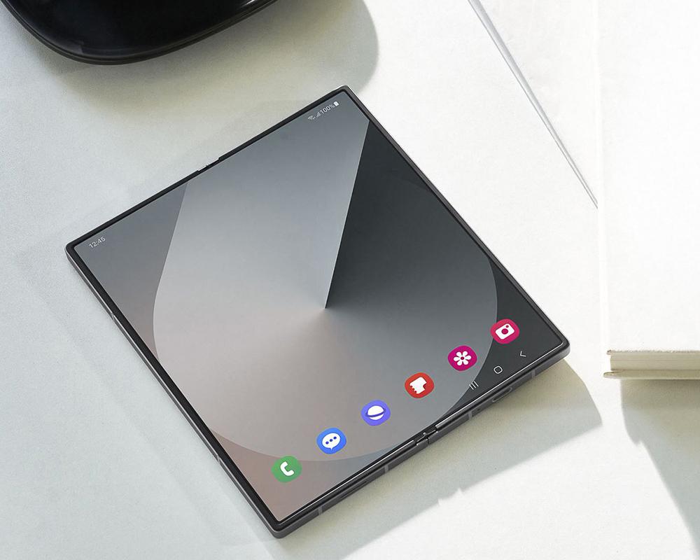 SAMSUNG Galaxy Z Fold7 03